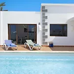 בית נופש Casa Elian פלאיה בלנקה